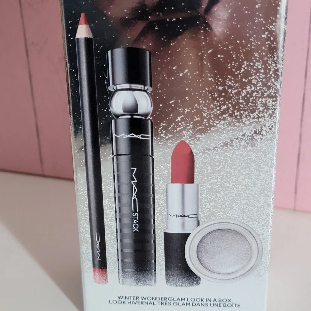 MAC Winter Wonderglam Holiday 4 Piece Set - Picture 4 of 8